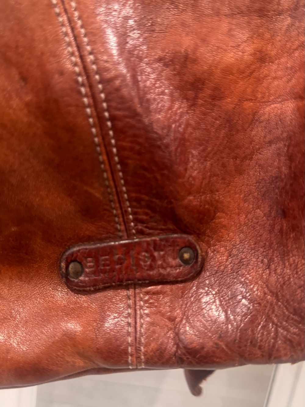 Women’s Brown Leather Crossbody Messenger Bag - Picture 3 of 8